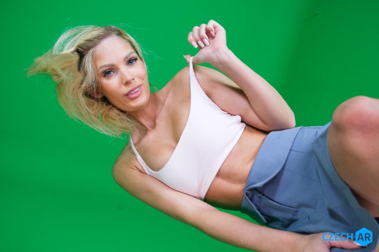 De-Licious – Candee Licious